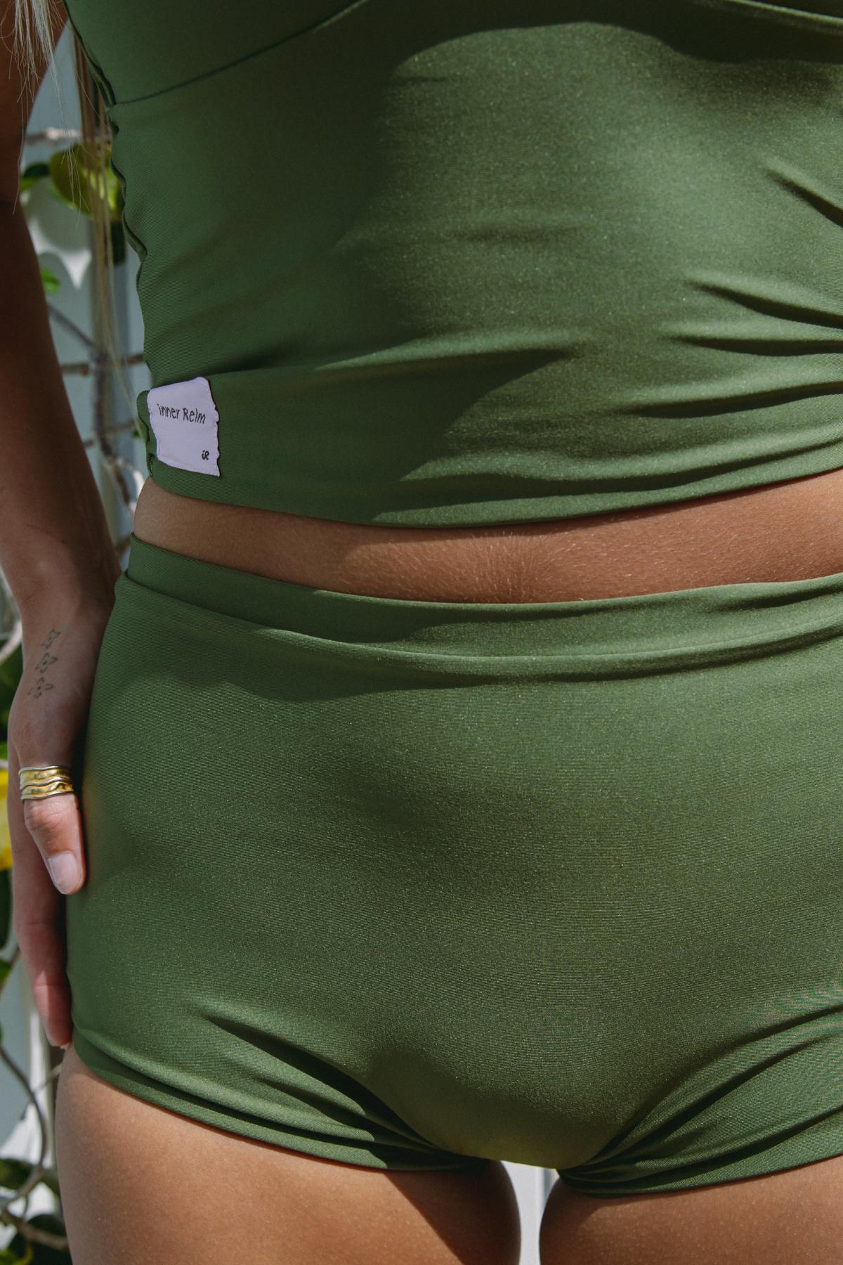 BACKBEACH SHORTS | OLIVE